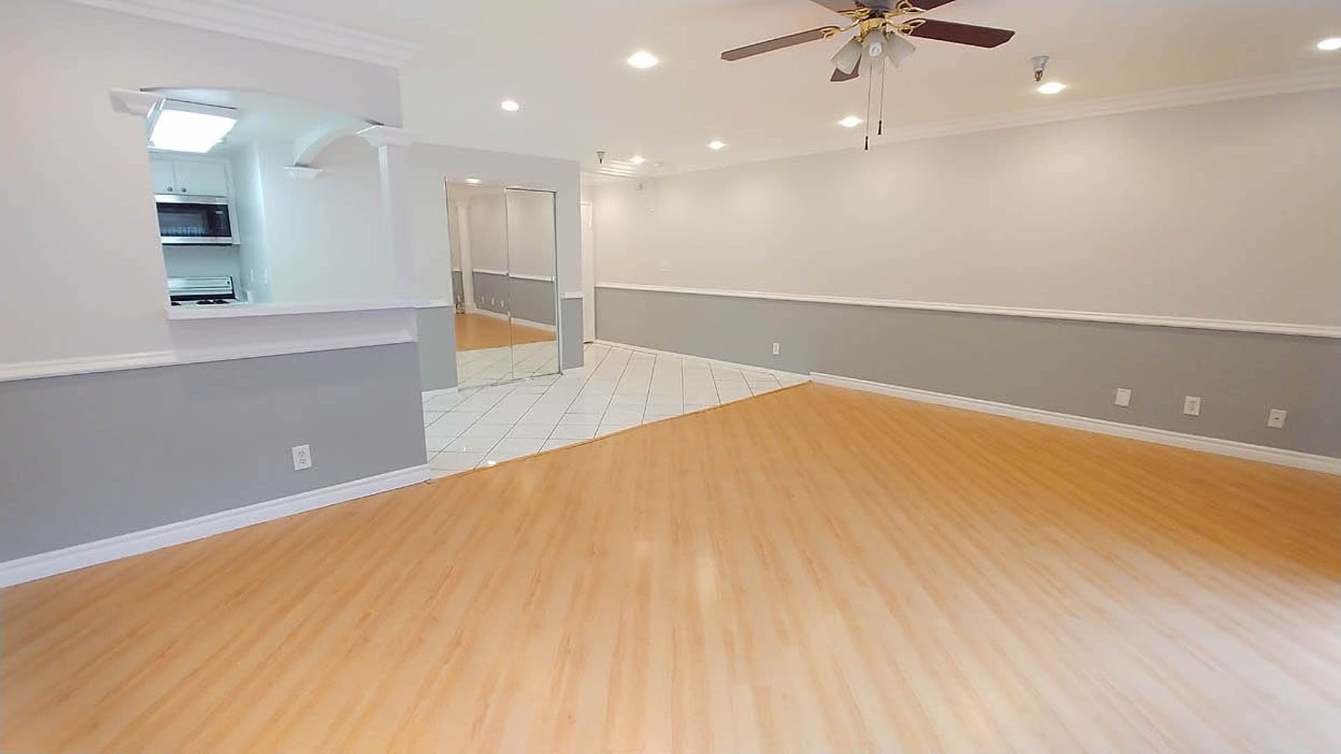 Hollywood Hills Apartment: 2069 N. Argyle Ave.