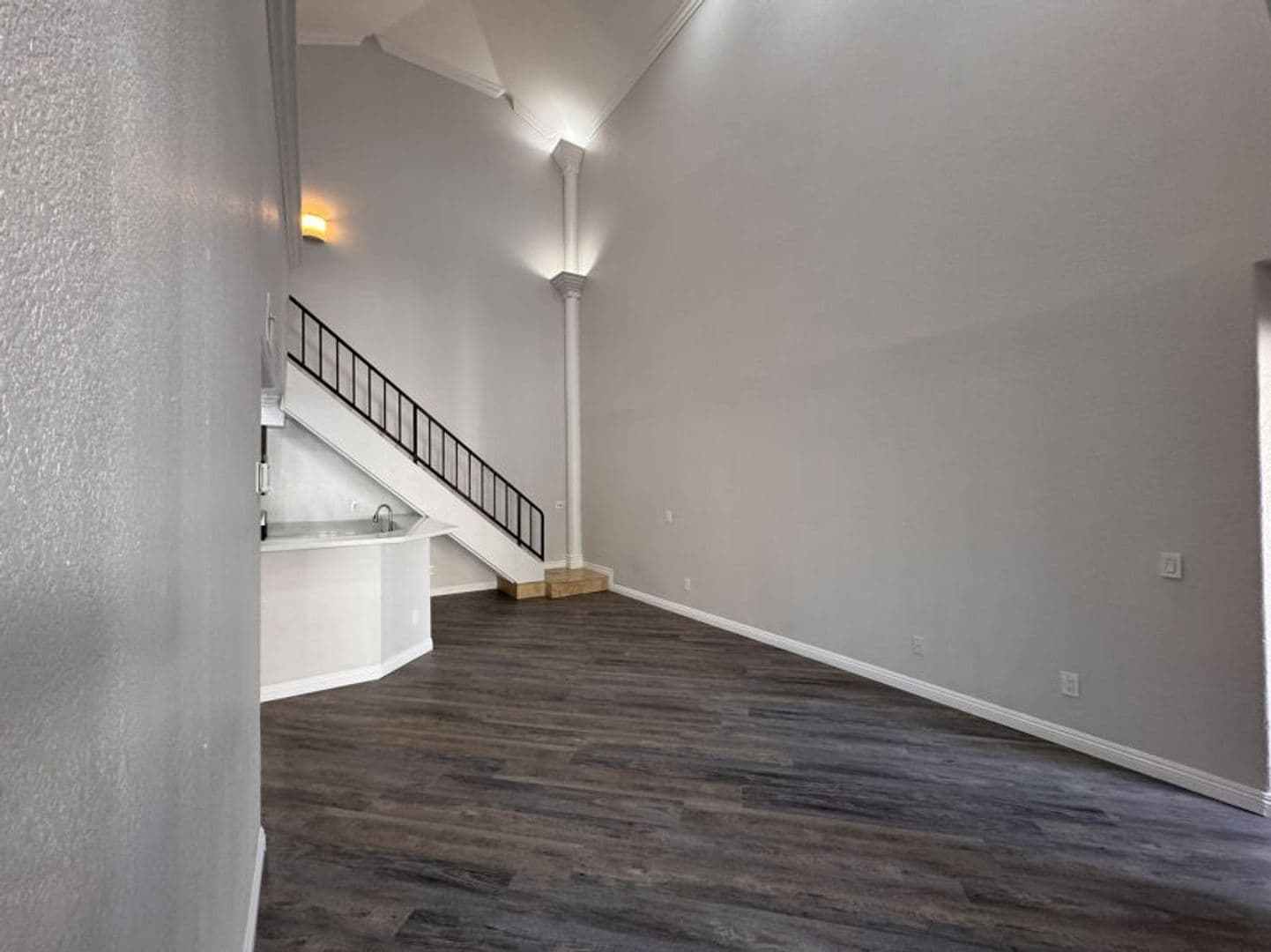 Rialto Apartment: 1414 N. Riverside Ave.