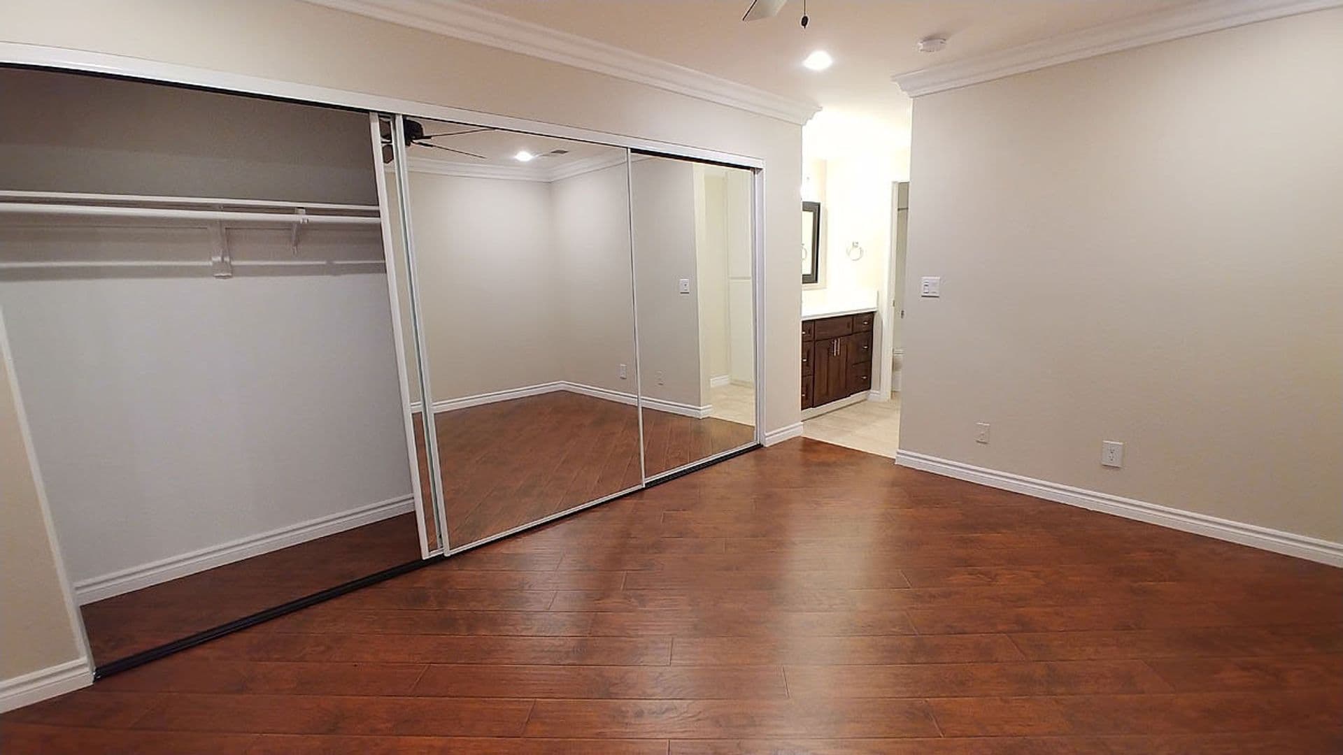 Toluca Lake Apartment: 10741 Camarillo St.