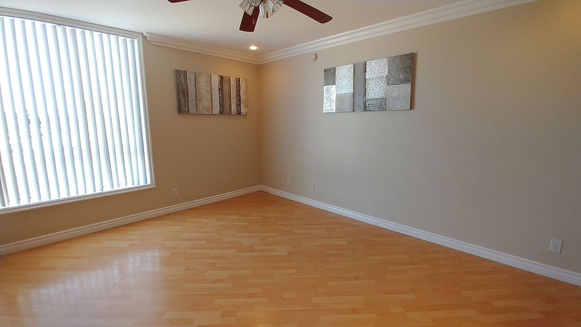 Hollywood Apartment: 940 N. Ardmore Ave.