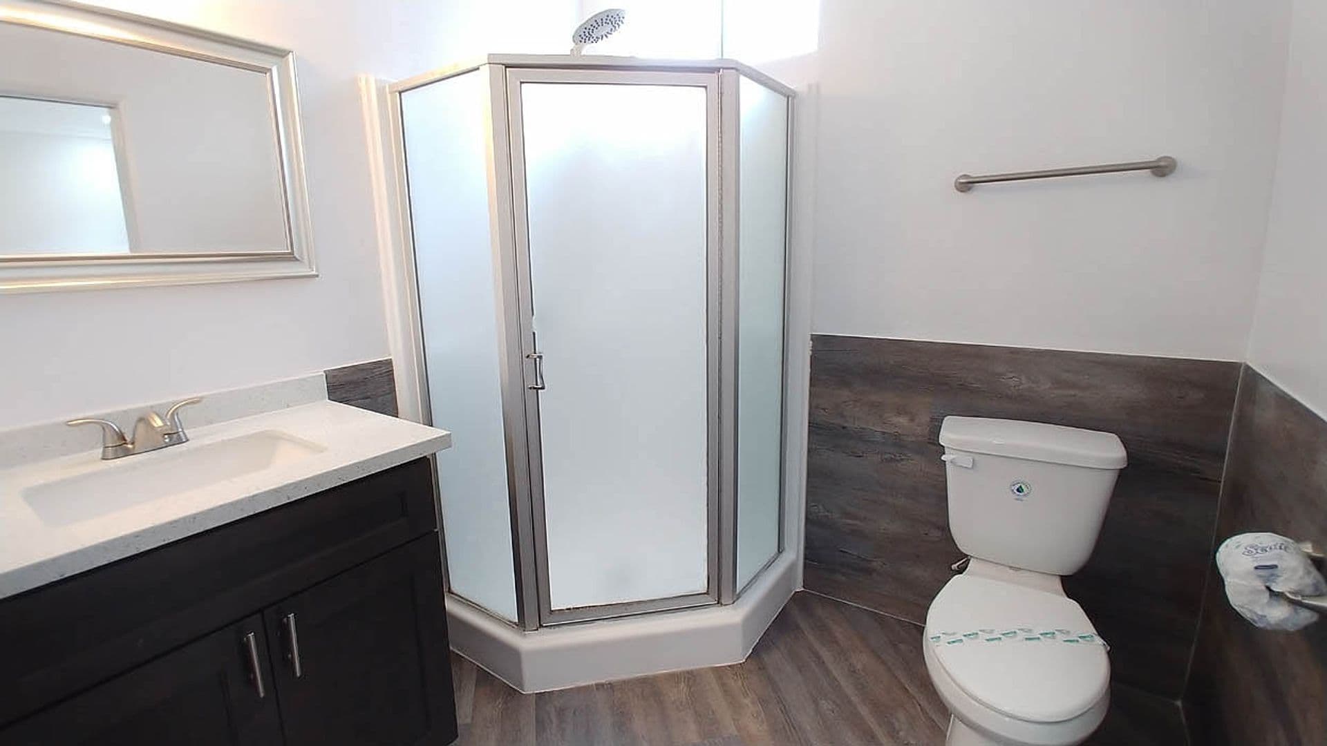Panorama City Apartment: 14242 Roscoe Blvd.