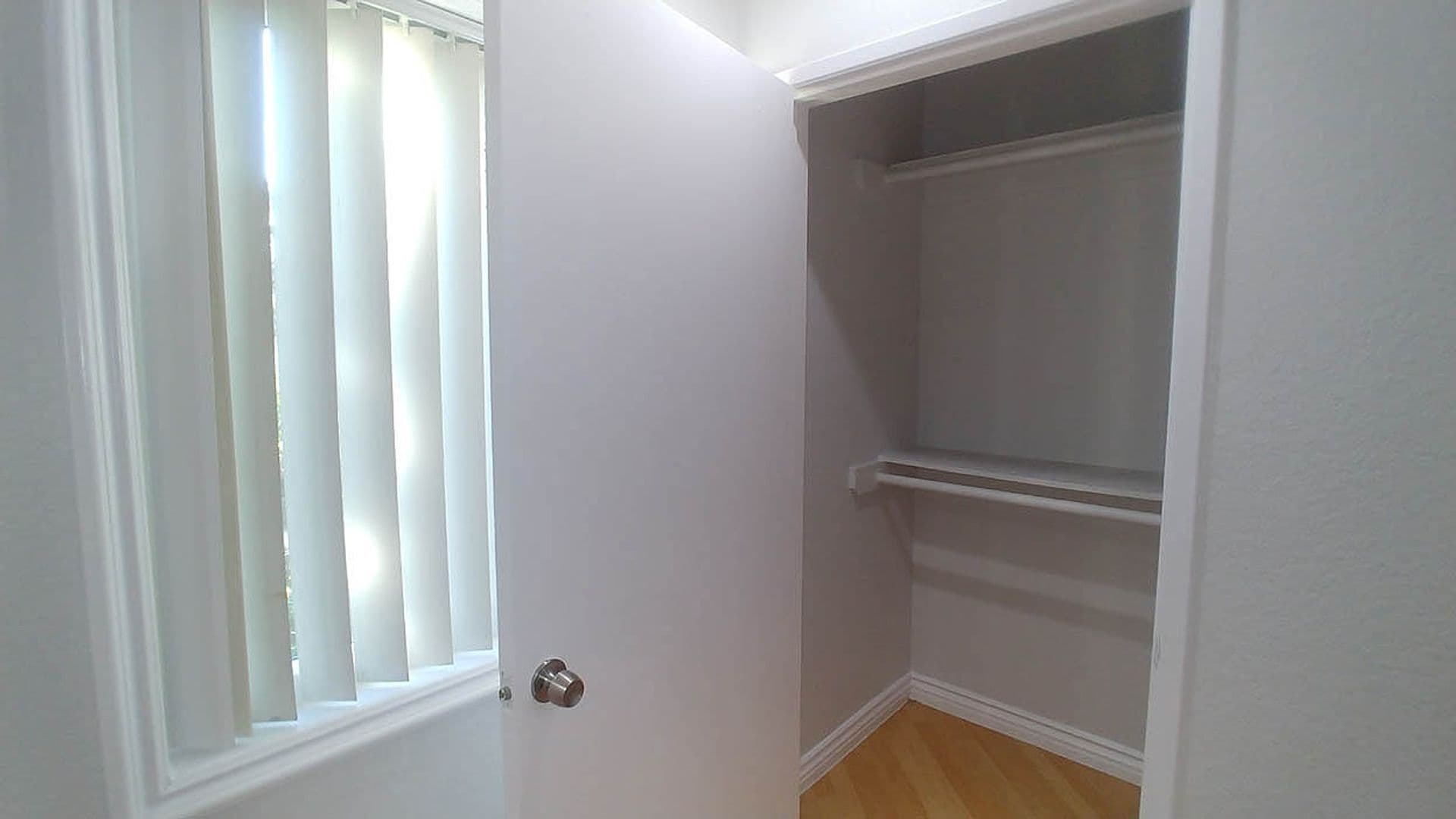 Hollywood Hills Apartment: 2069 N. Argyle Ave.