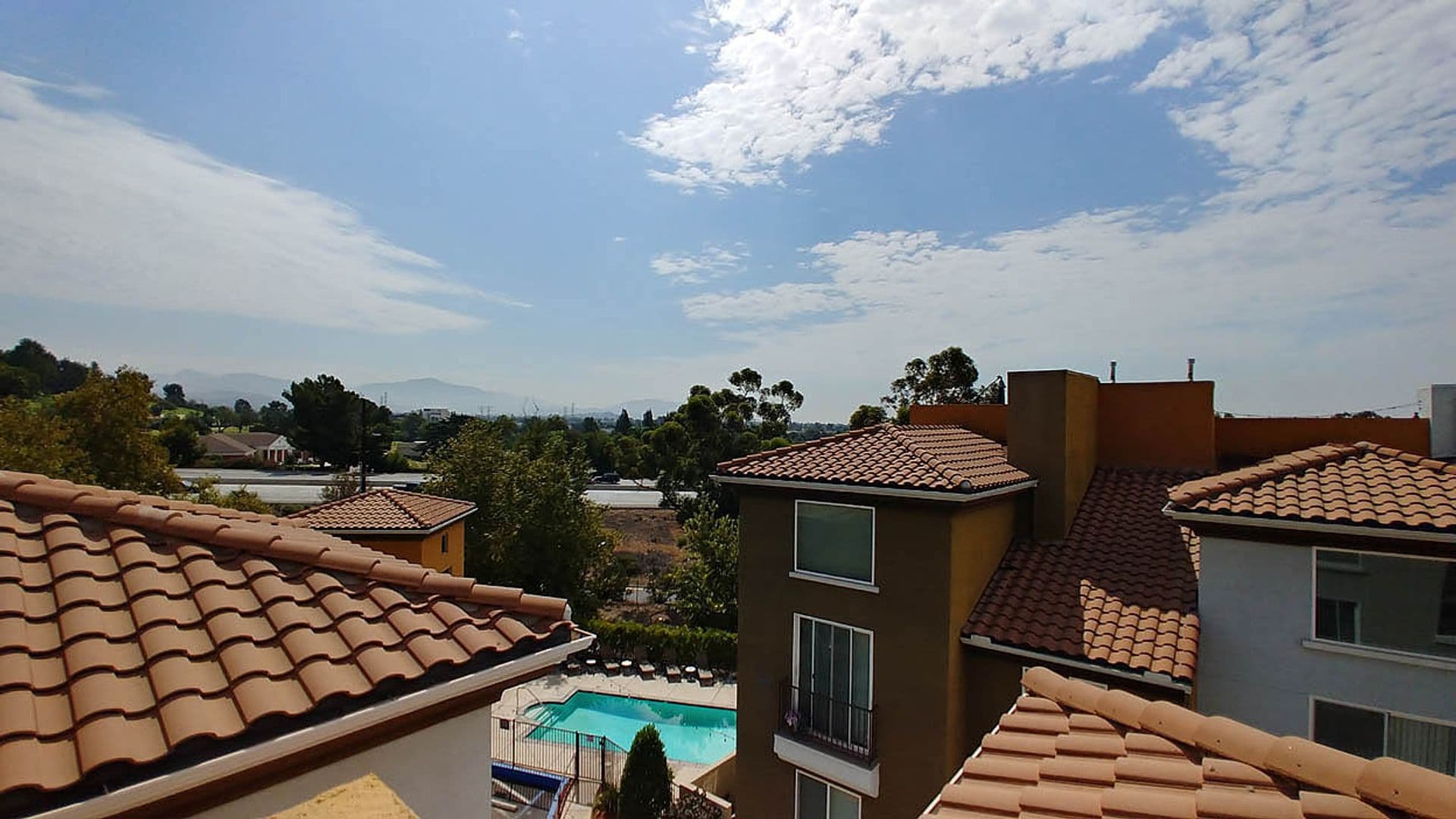Granada Hills Apartment: 11541 Blucher Ave