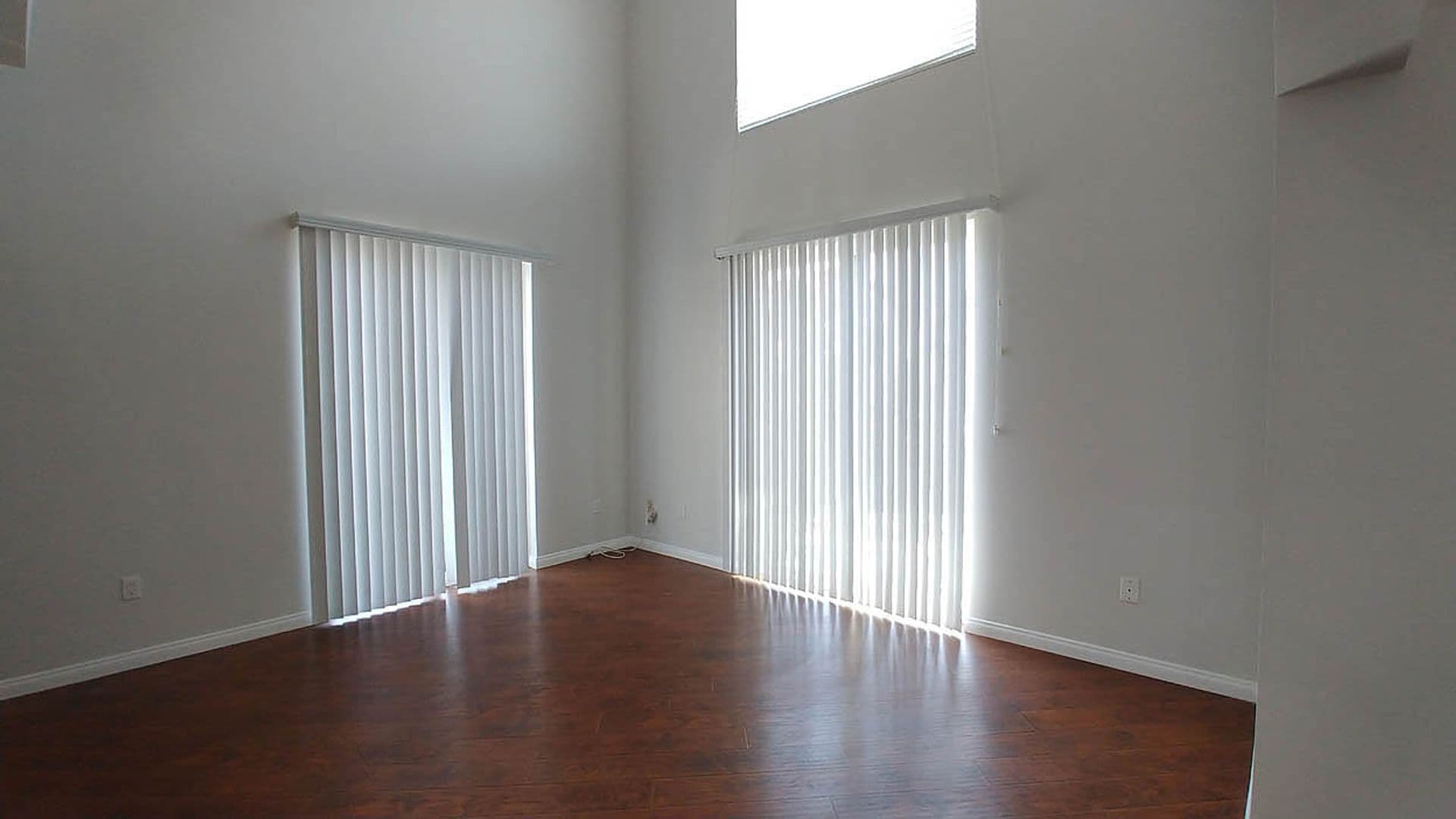 Granada Hills Apartment: 11541 Blucher Ave