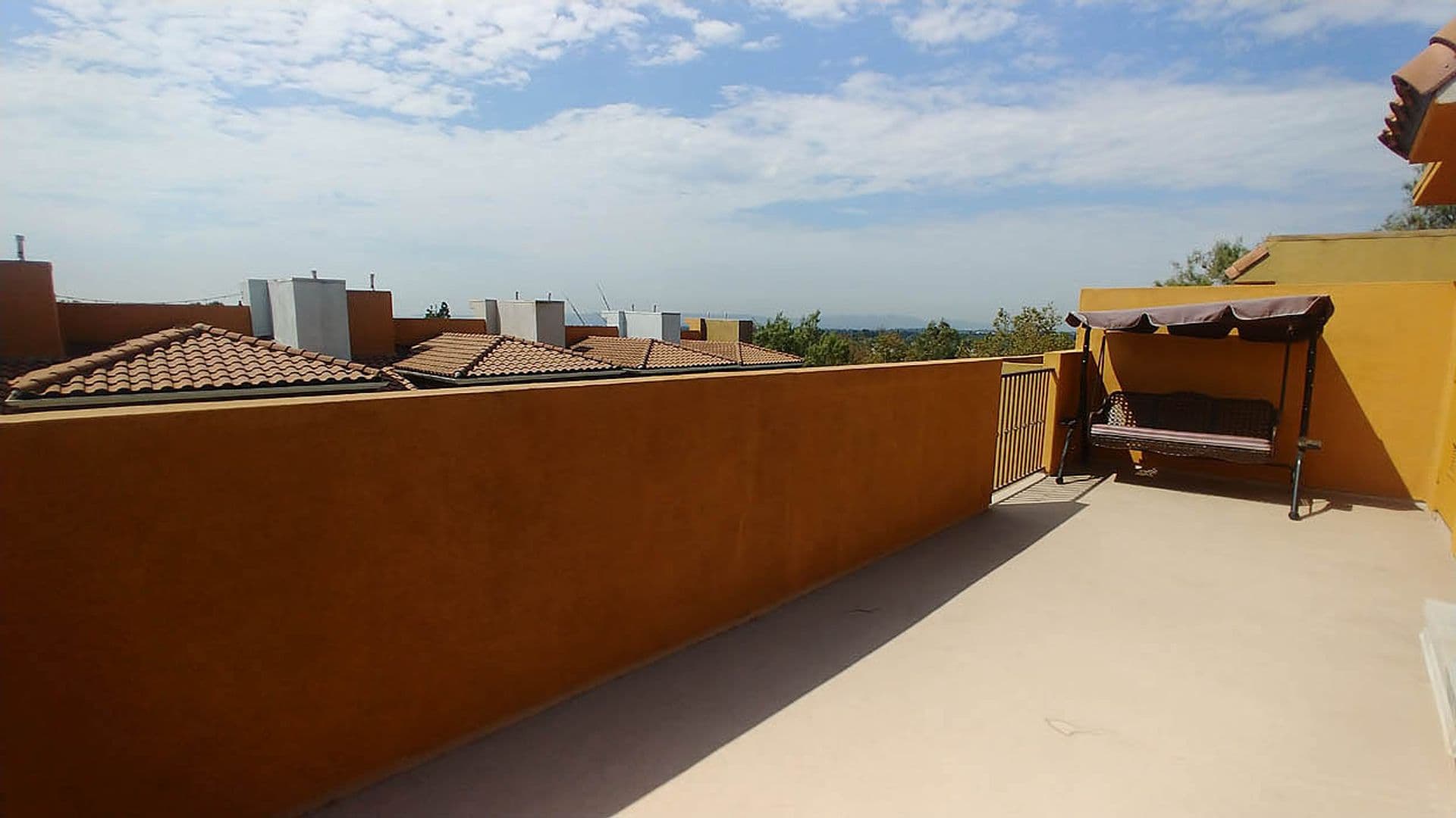 Granada Hills Apartment: 11541 Blucher Ave