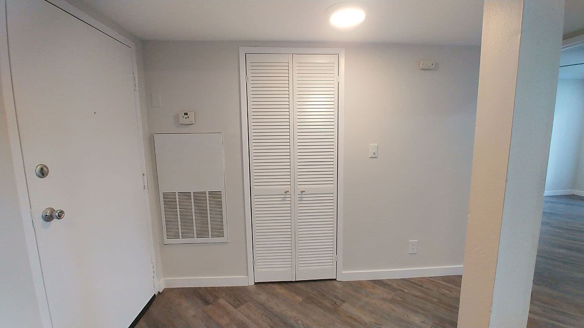 Toluca Lake Apartment: 10741 Camarillo St.