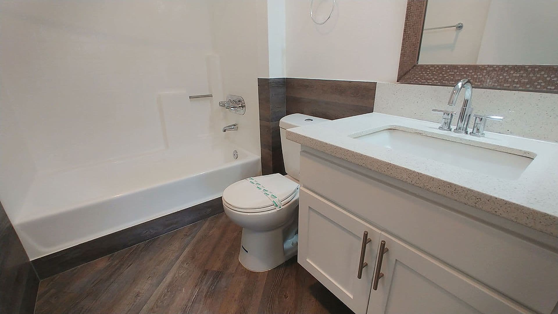 Toluca Lake Apartment: 10741 Camarillo St.
