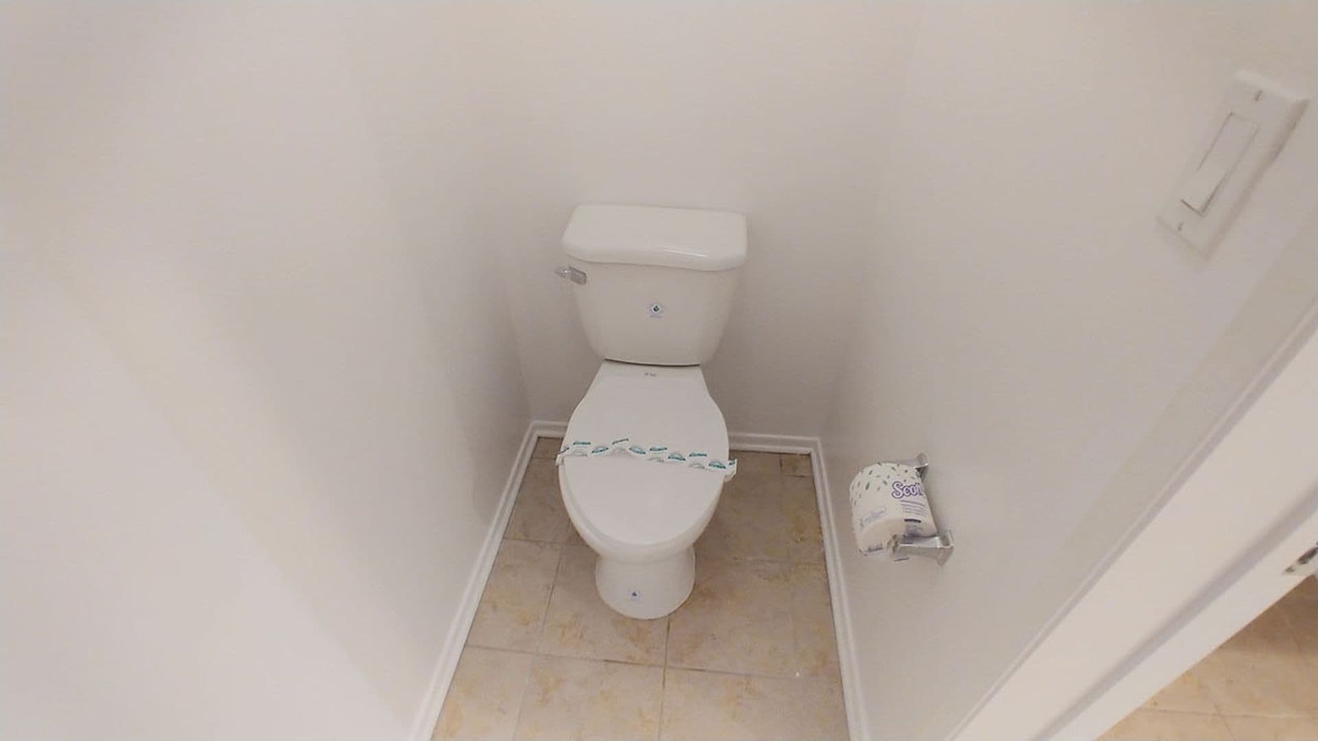 Granada Hills Apartment: 11541 Blucher Ave