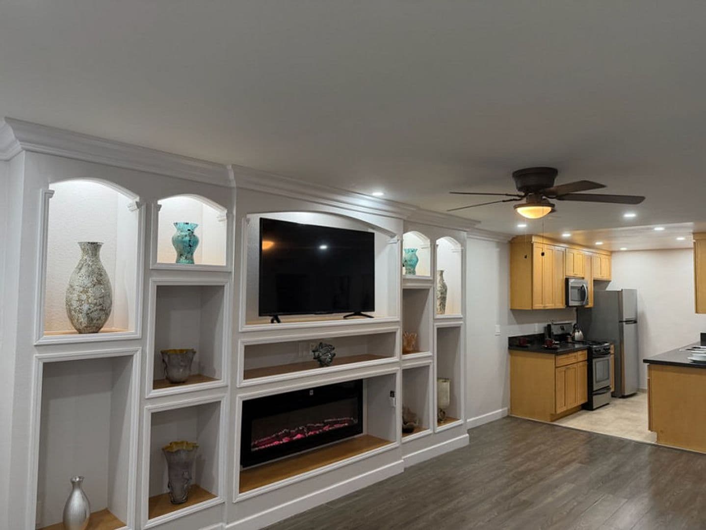 Los Angeles Apartment: 6311 Monterey Rd.