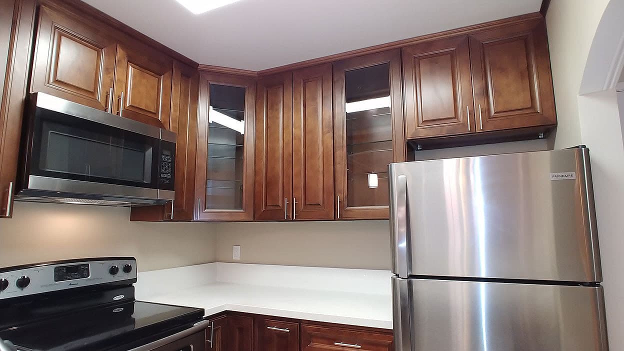 Hollywood Apartment: 1730 N. Gramercy Pl.
