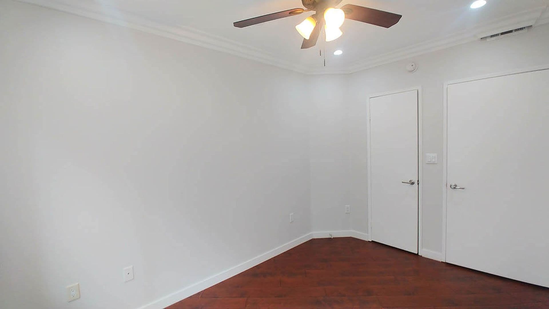 Granada Hills Apartment: 11541 Blucher Ave