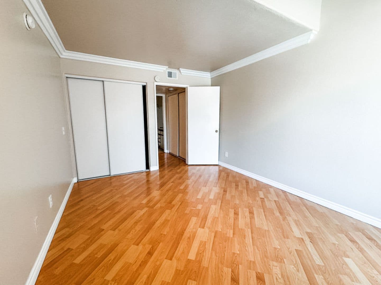 Rialto Apartment: 1414 N. Riverside Ave.