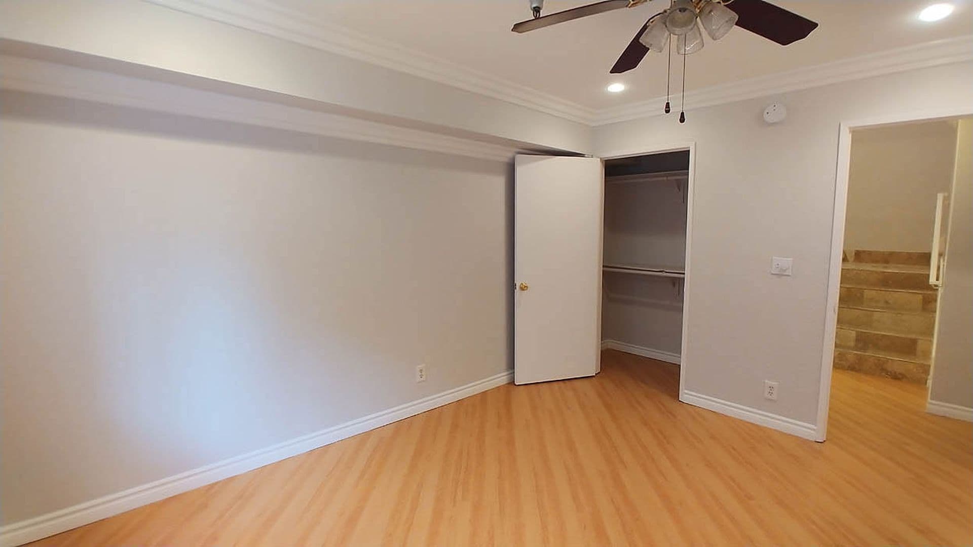Hollywood Hills Apartment: 2069 N. Argyle Ave.