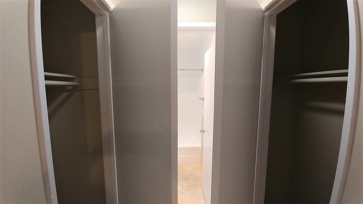 Toluca Lake Apartment: 10741 Camarillo St.