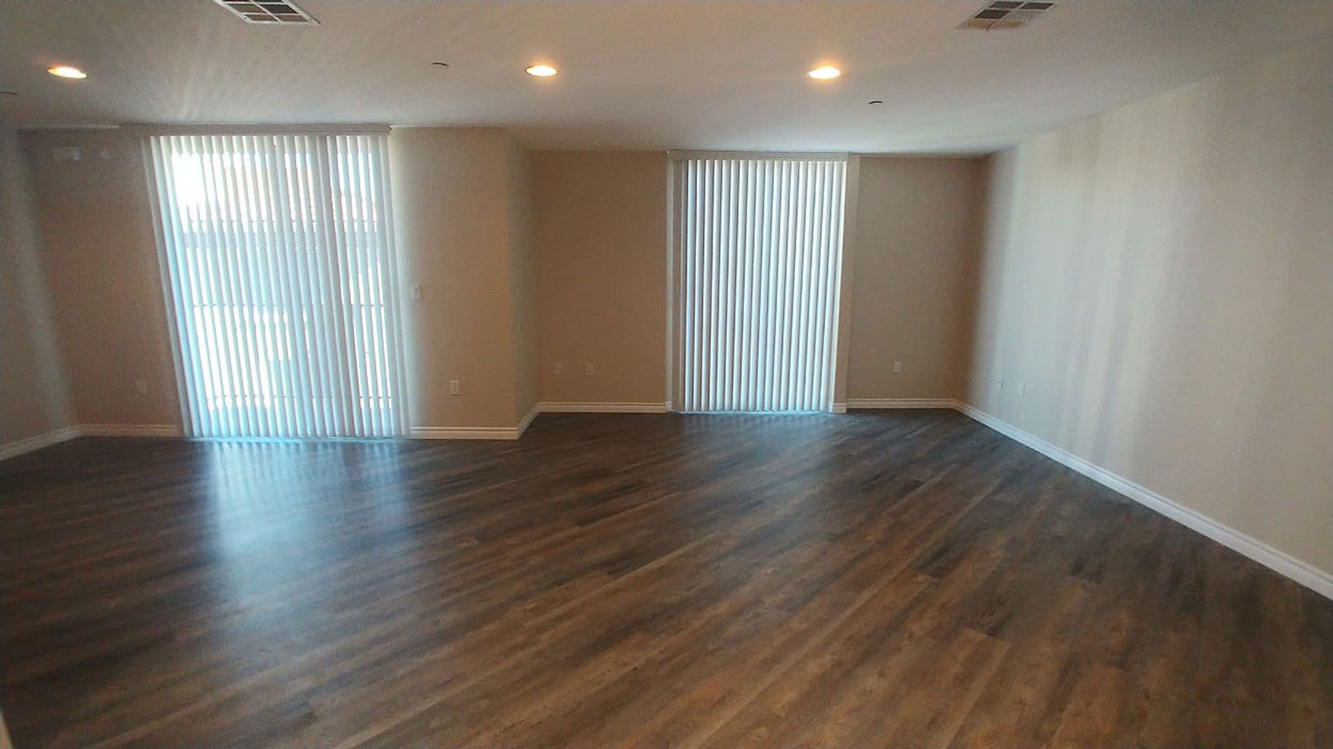 Granada Hills Apartment: 11541 Blucher Ave