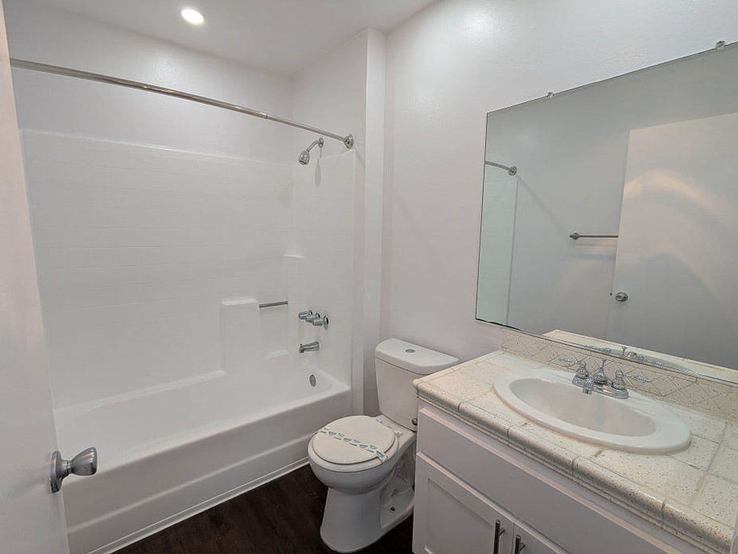 Toluca Lake Apartment: 10741 Camarillo St.