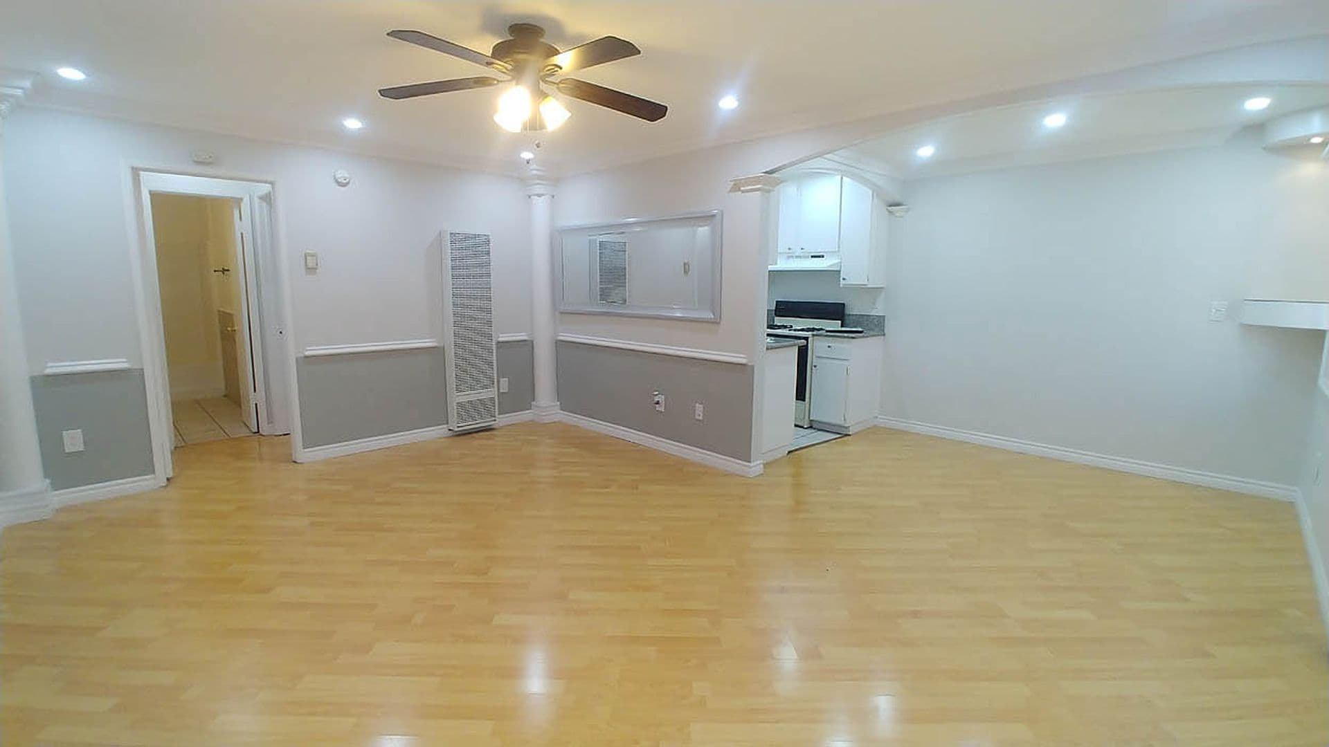 North Hollywood Apartment: 11737 Vanowen St.