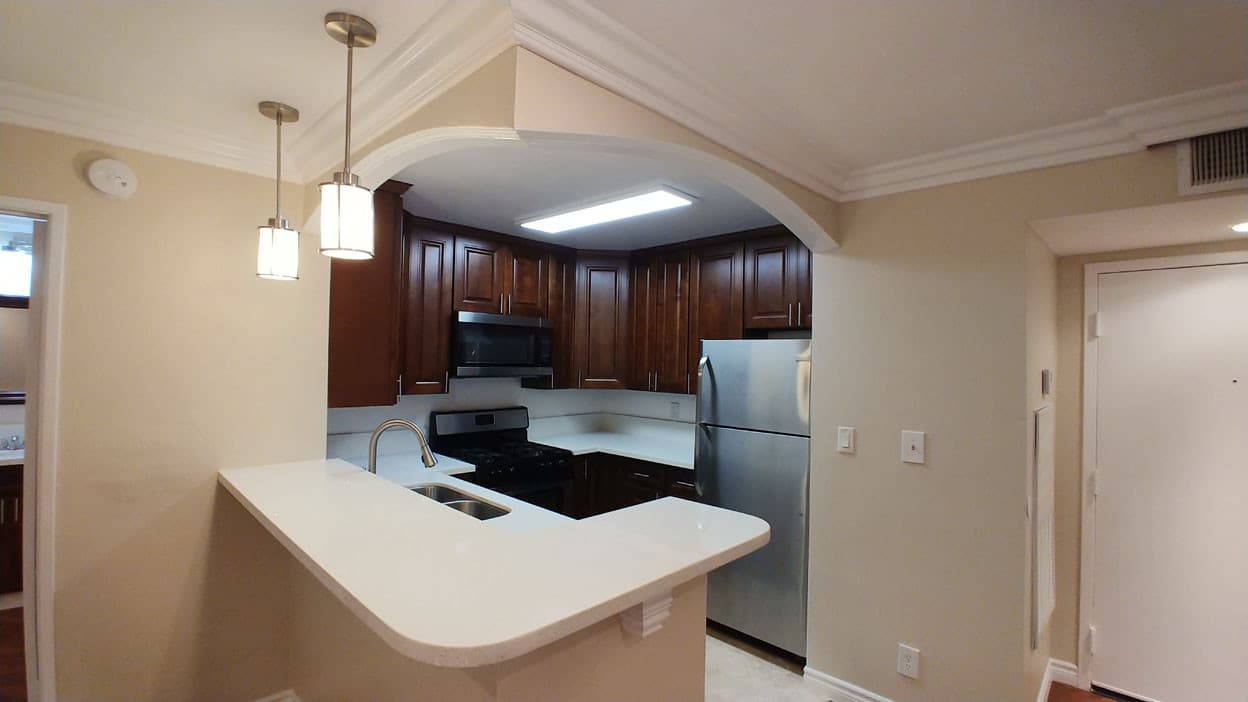 Toluca Lake Apartment: 10741 Camarillo St.