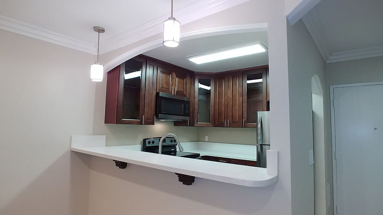 Hollywood Apartment: 1730 N. Gramercy Pl.