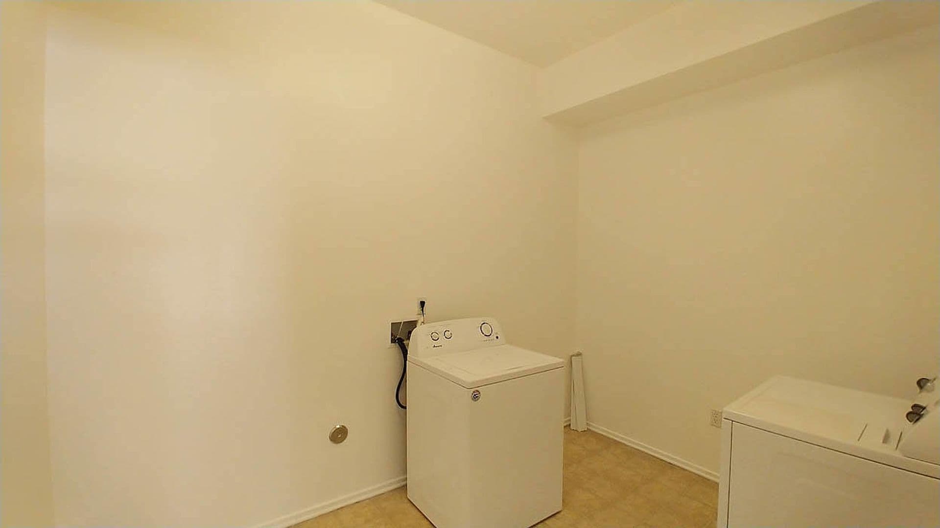 Granada Hills Apartment: 11541 Blucher Ave