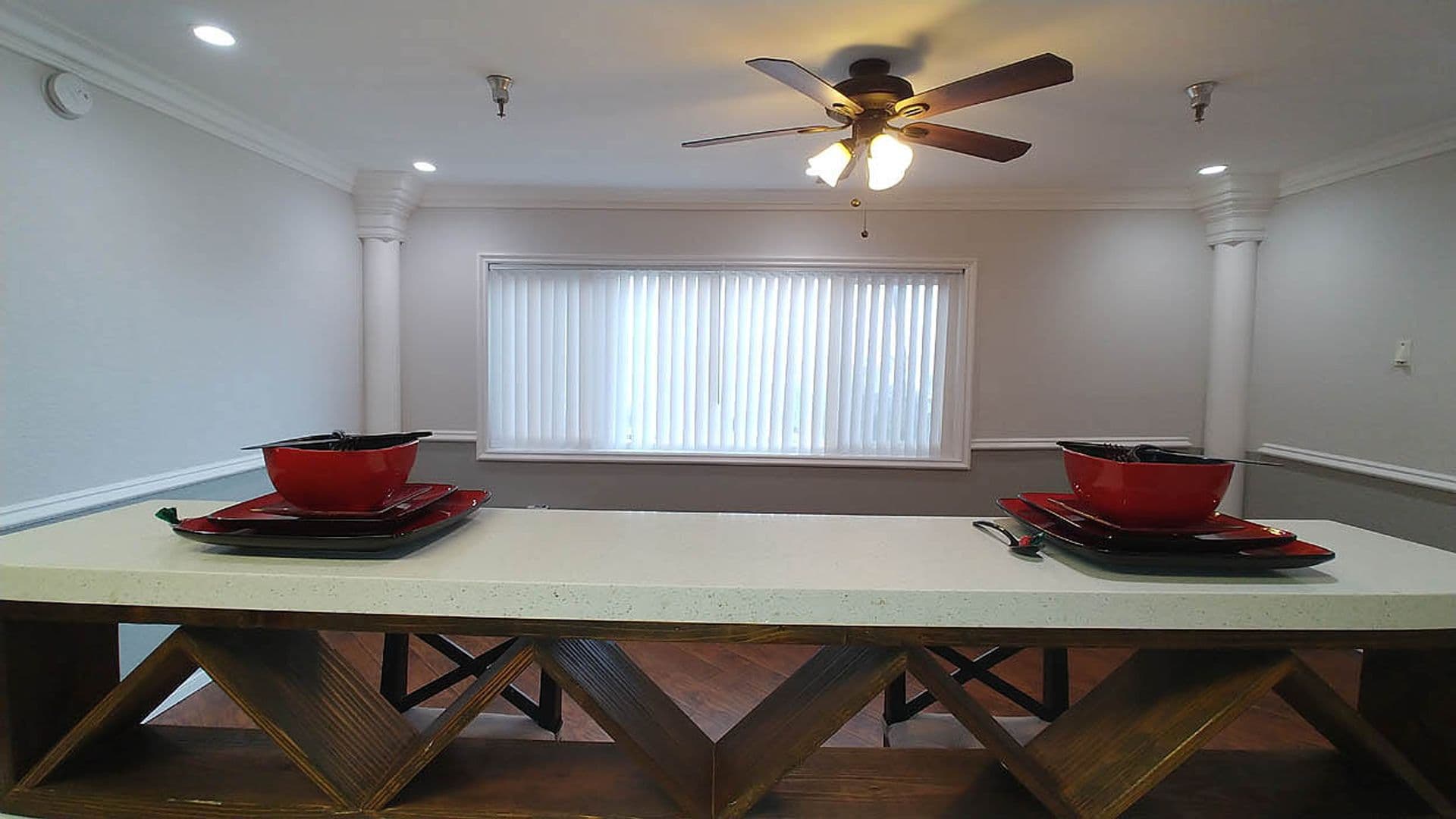 Hollywood Hills Apartment: 2069 N. Argyle Ave.