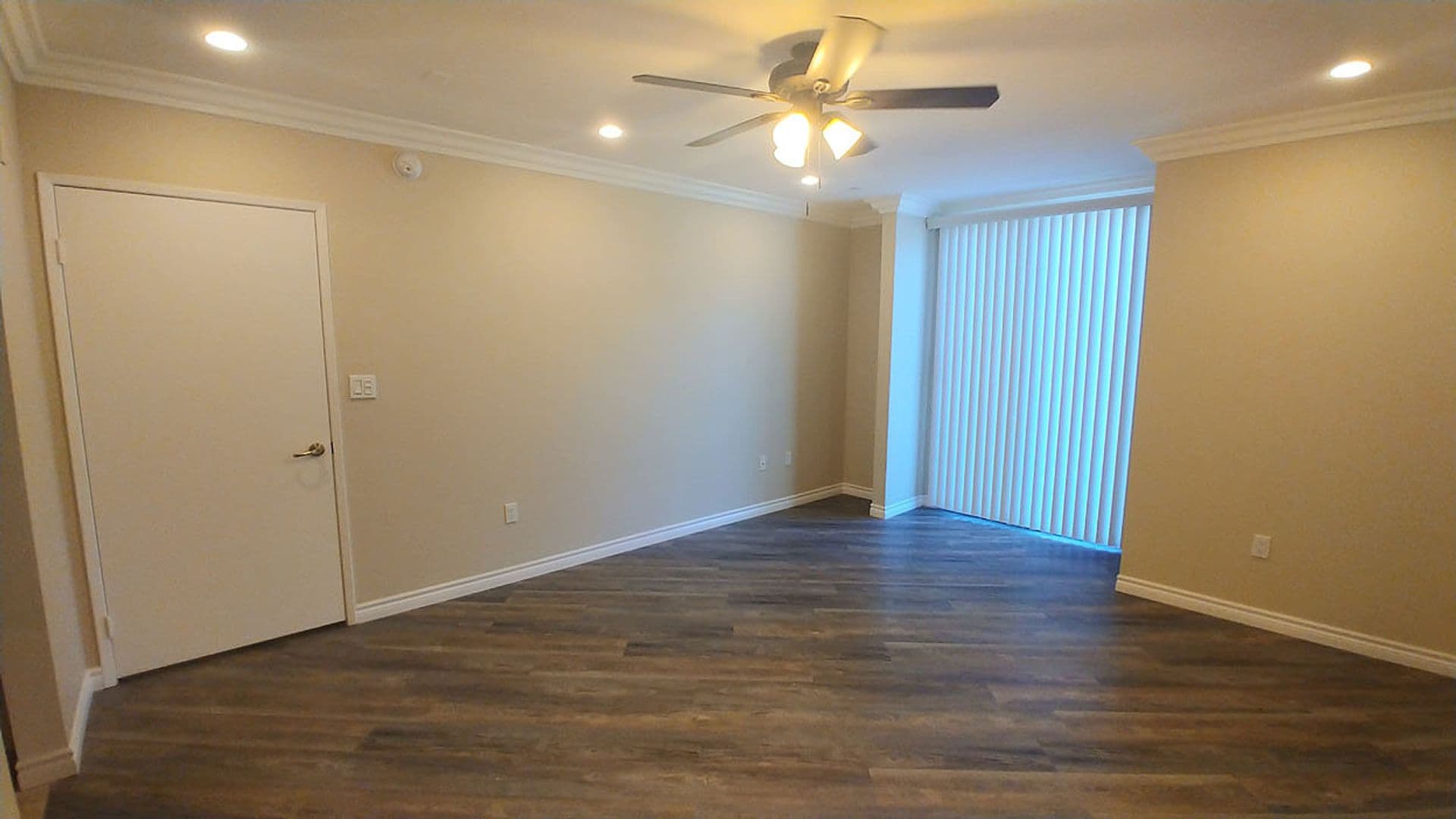 Granada Hills Apartment: 11541 Blucher Ave