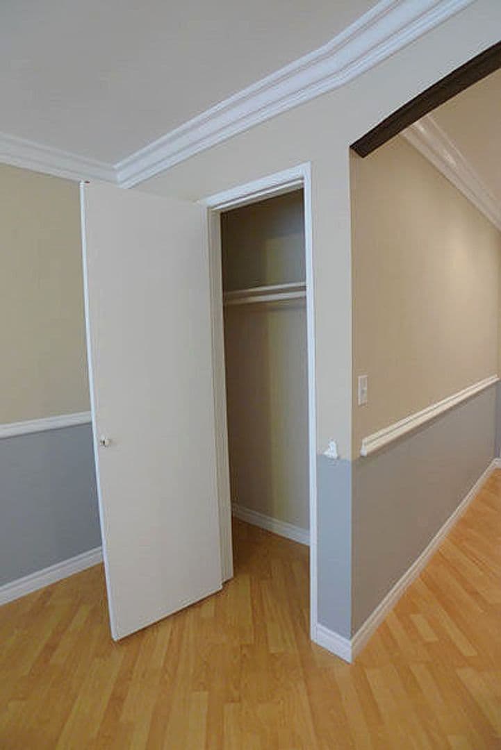 Studio City Apartment: 10937 Fruitland Dr.
