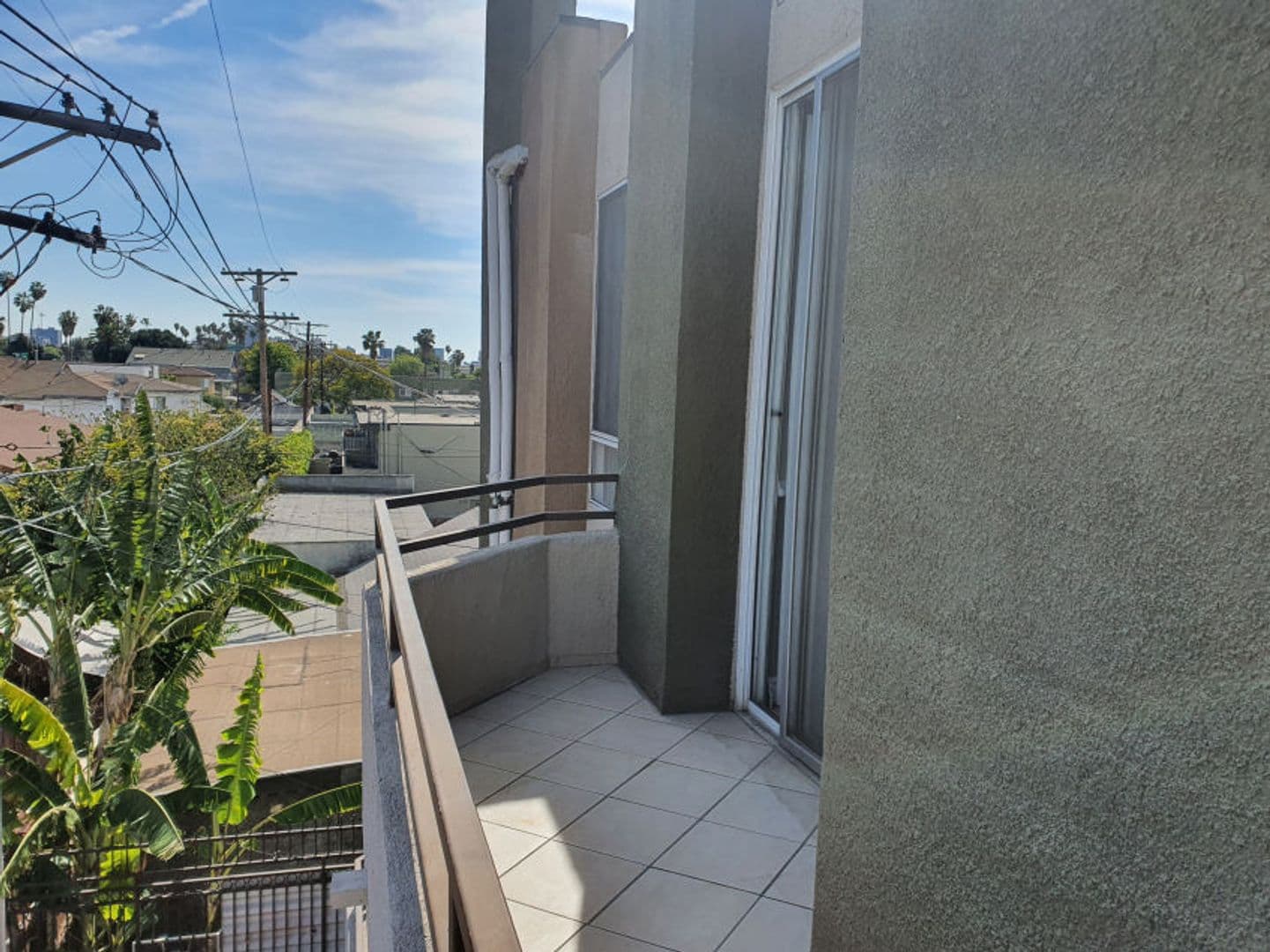 Hollywood Apartment: 940 N. Ardmore Ave.