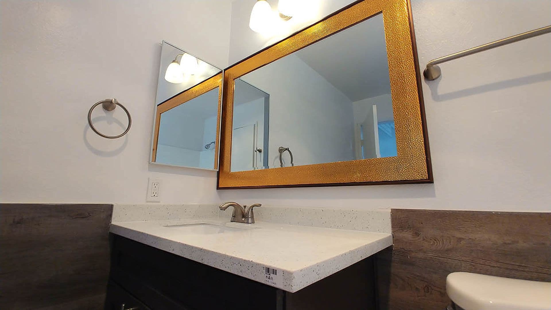 Panorama City Apartment: 14242 Roscoe Blvd.