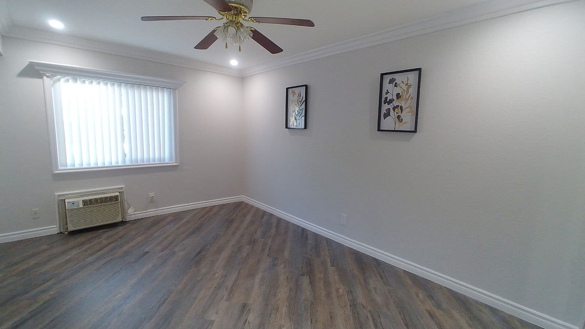 Hollywood Hills Apartment: 2069 N. Argyle Ave.