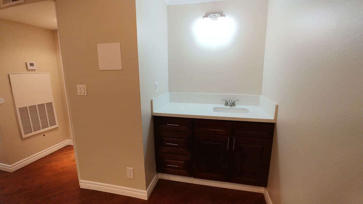 Toluca Lake Apartment: 10741 Camarillo St.