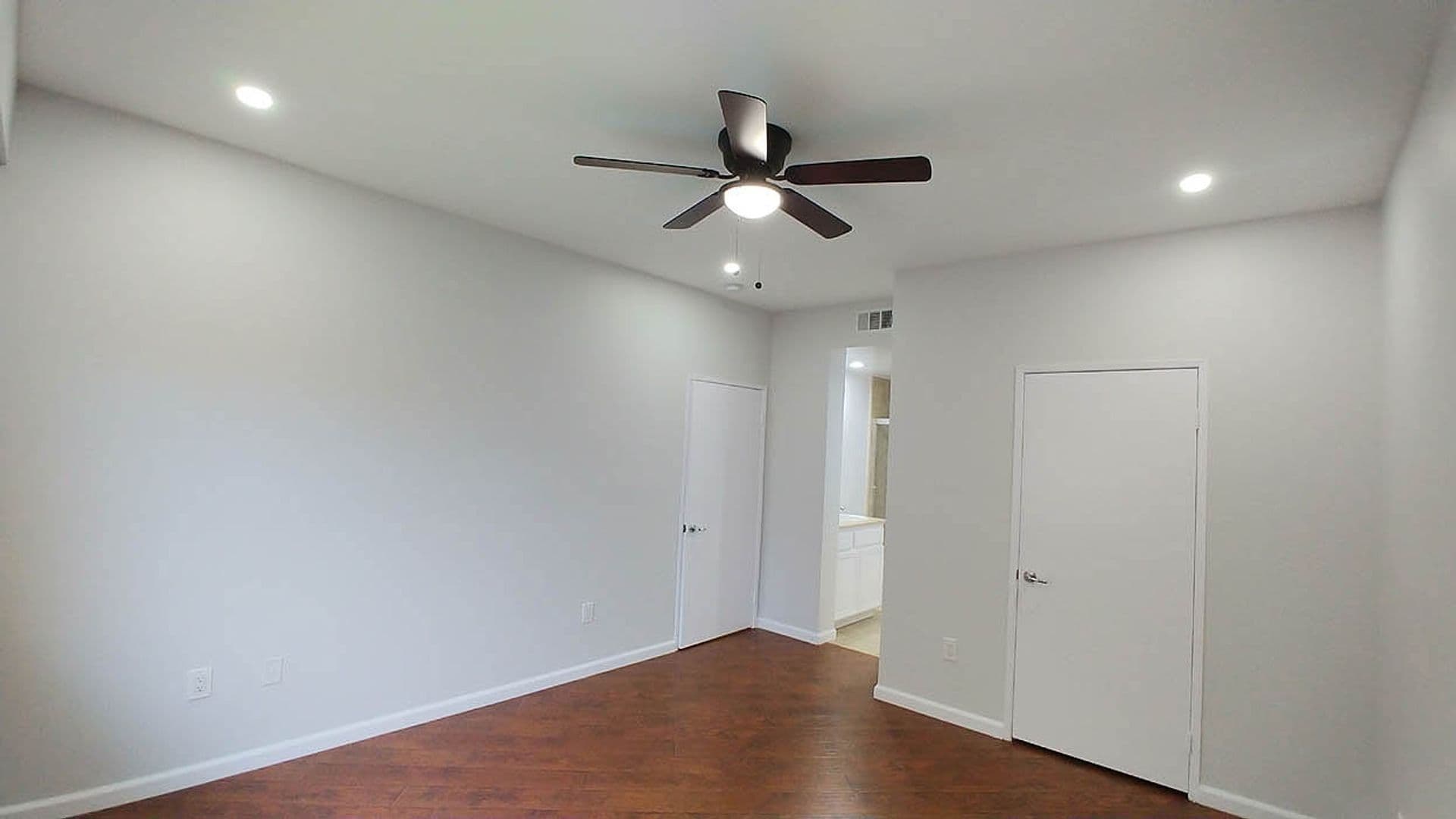 Granada Hills Apartment: 11541 Blucher Ave