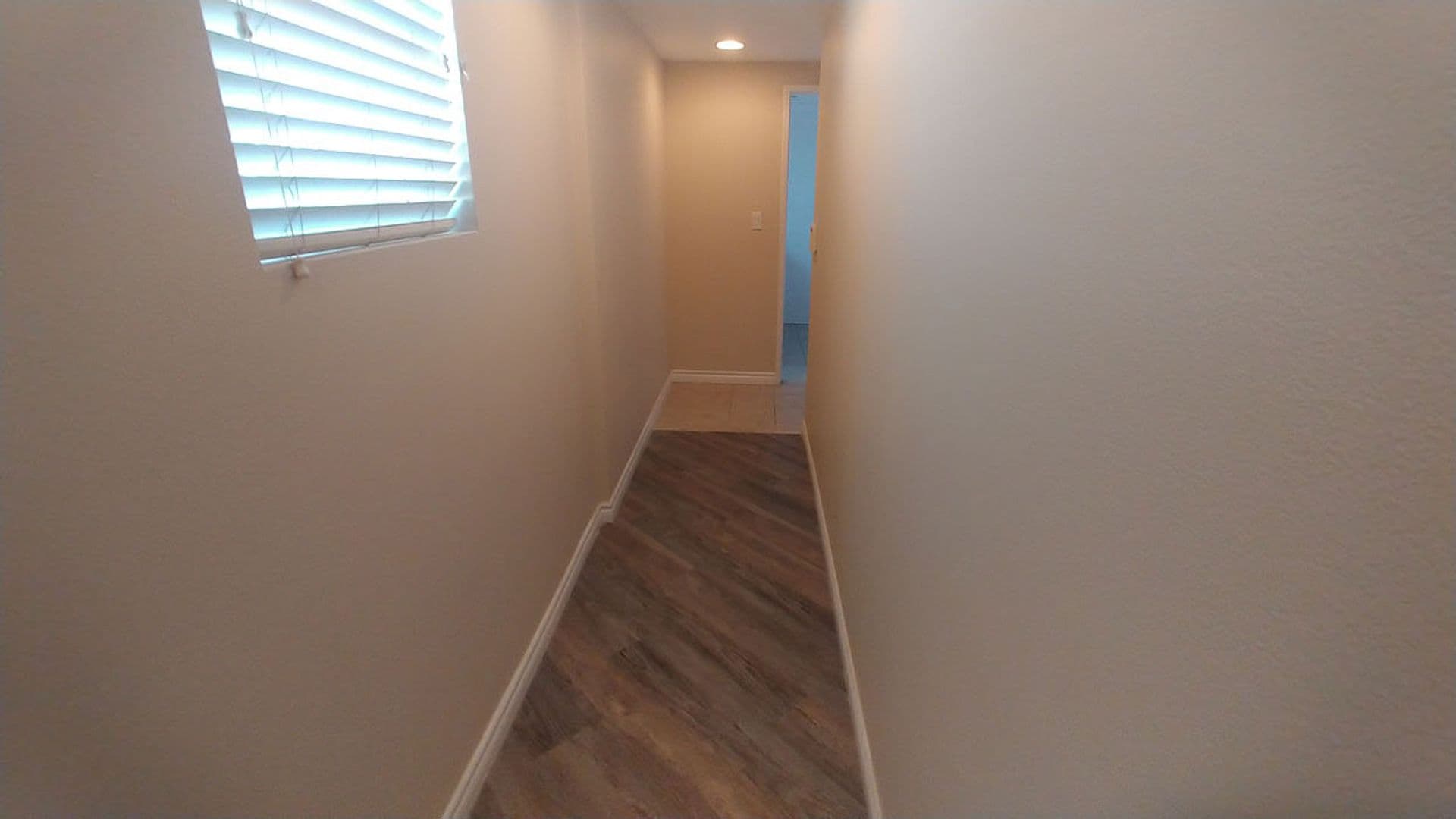 Granada Hills Apartment: 11541 Blucher Ave