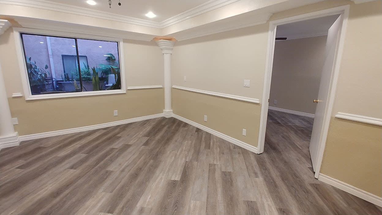 Hollywood Hills Apartment: 2069 N. Argyle Ave.
