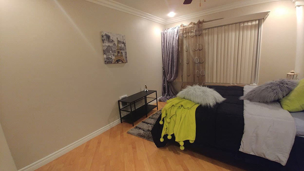 Hollywood Hills Apartment: 2212 N. Cahuenga Blvd.