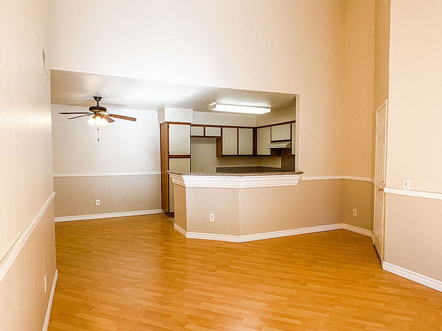 Rialto Apartment: 1414 N. Riverside Ave.