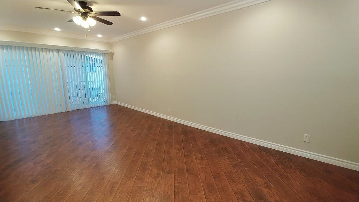 Hollywood Apartment: 1730 N. Gramercy Pl.