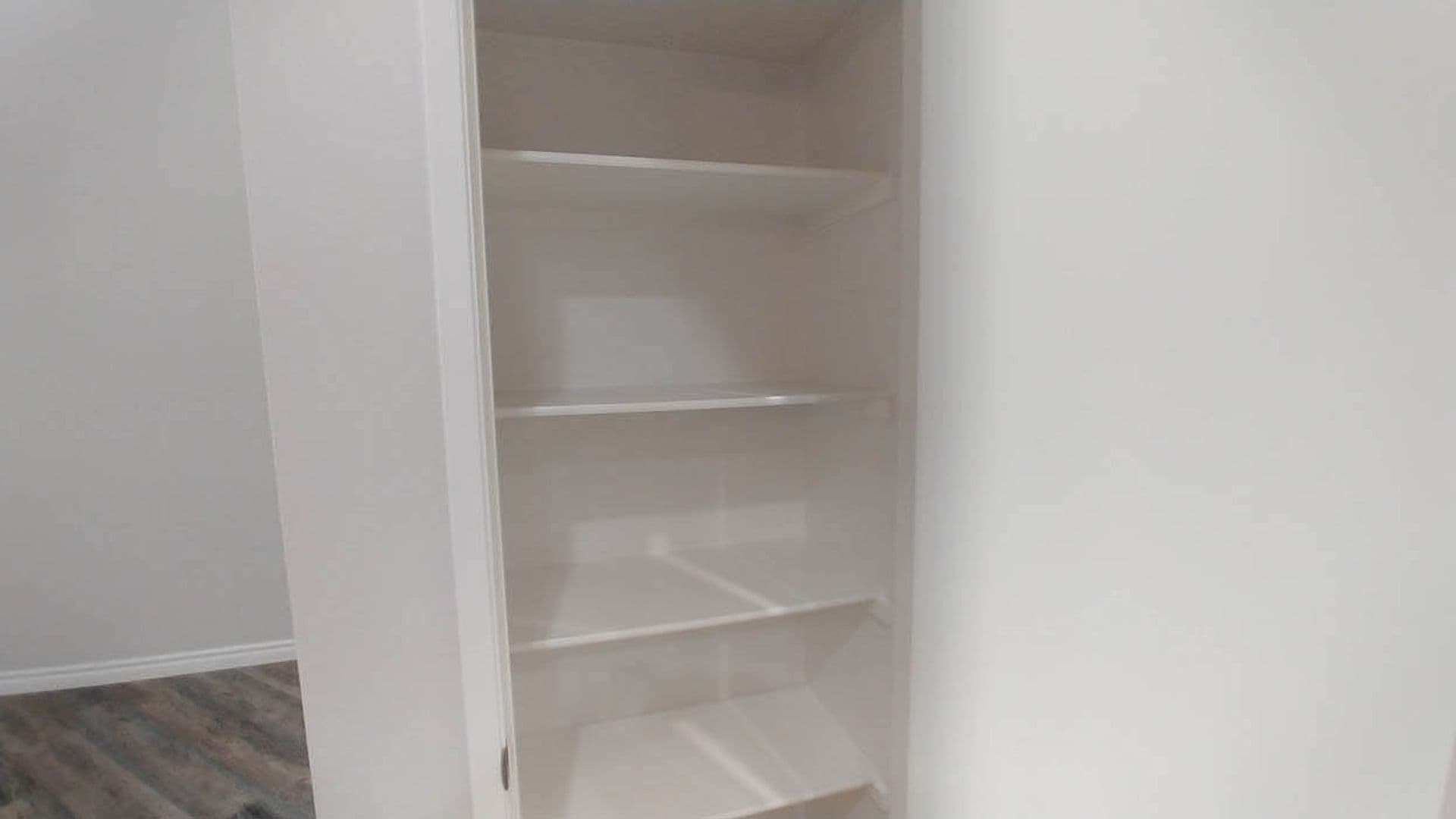 Granada Hills Apartment: 11541 Blucher Ave