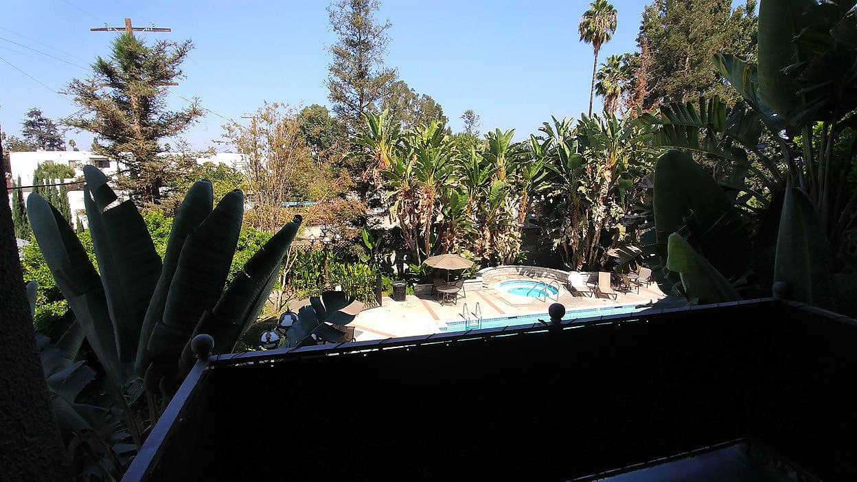 Toluca Lake Apartment: 10741 Camarillo St.