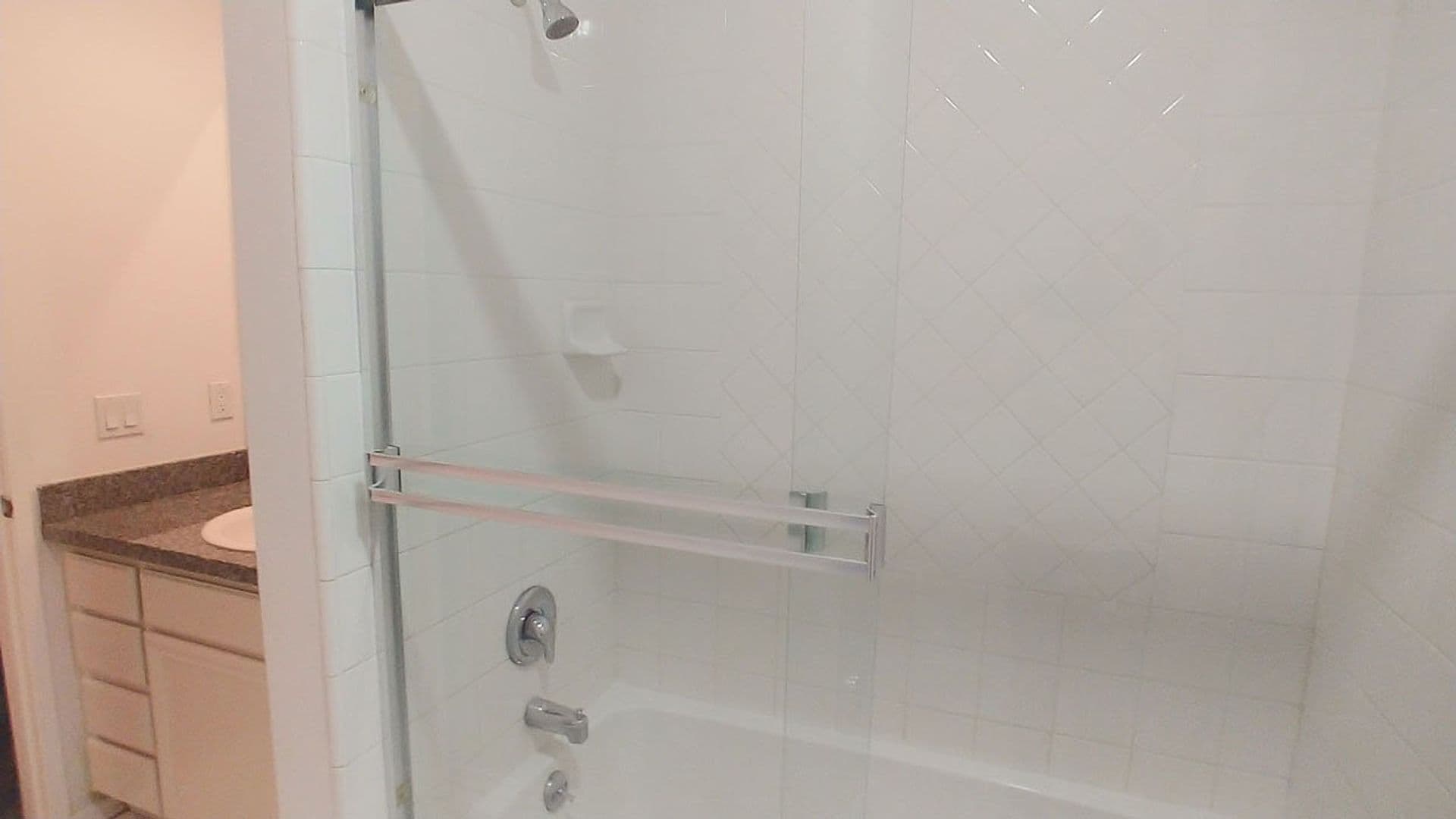 Granada Hills Apartment: 11541 Blucher Ave