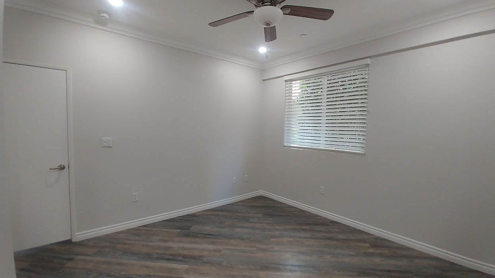 Granada Hills Apartment: 11541 Blucher Ave