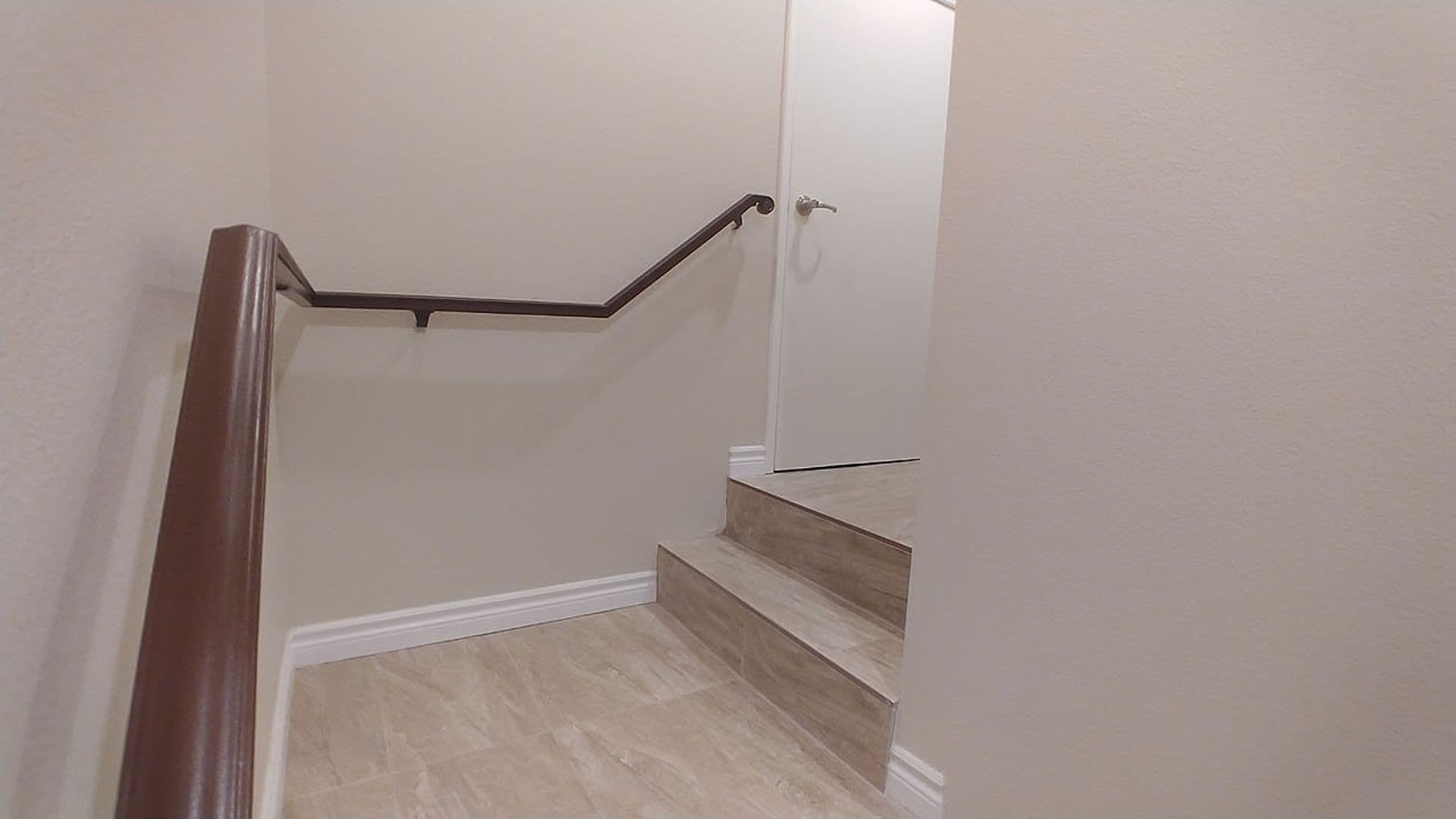 Granada Hills Apartment: 11541 Blucher Ave