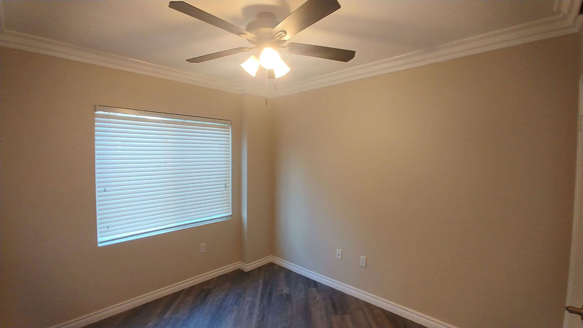 Granada Hills Apartment: 11541 Blucher Ave
