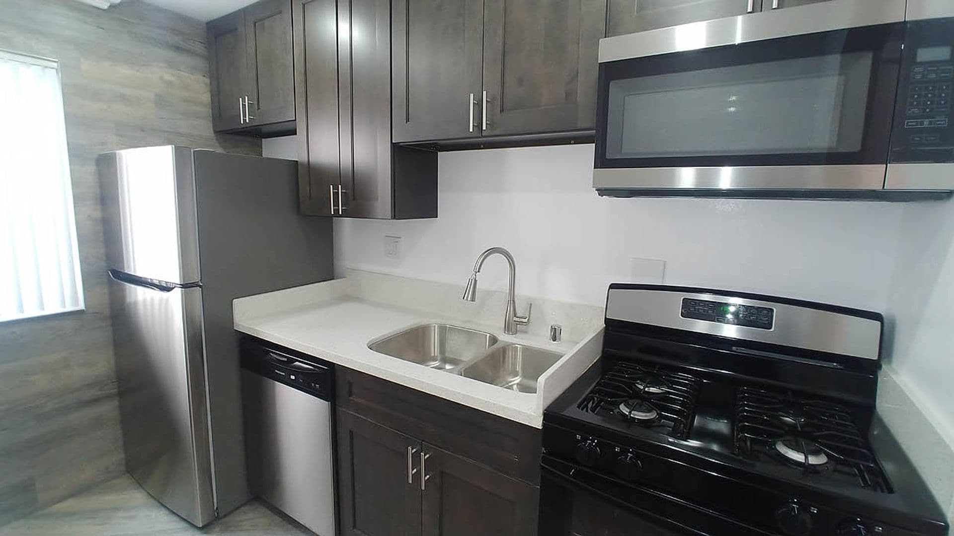 Los Angeles Apartment: 1225 N. Edgemont St.