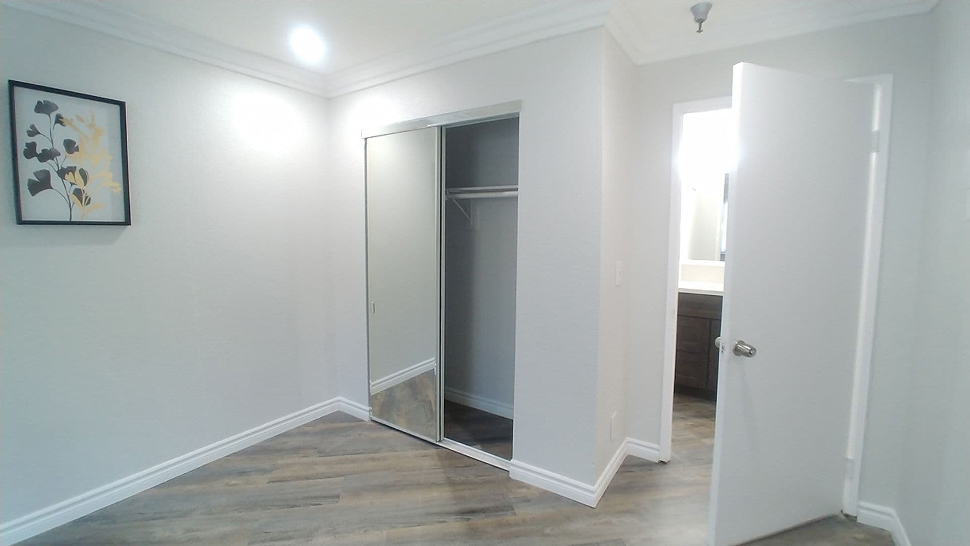 Hollywood Hills Apartment: 2069 N. Argyle Ave.