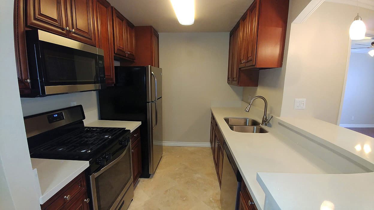 Toluca Lake Apartment: 10741 Camarillo St.
