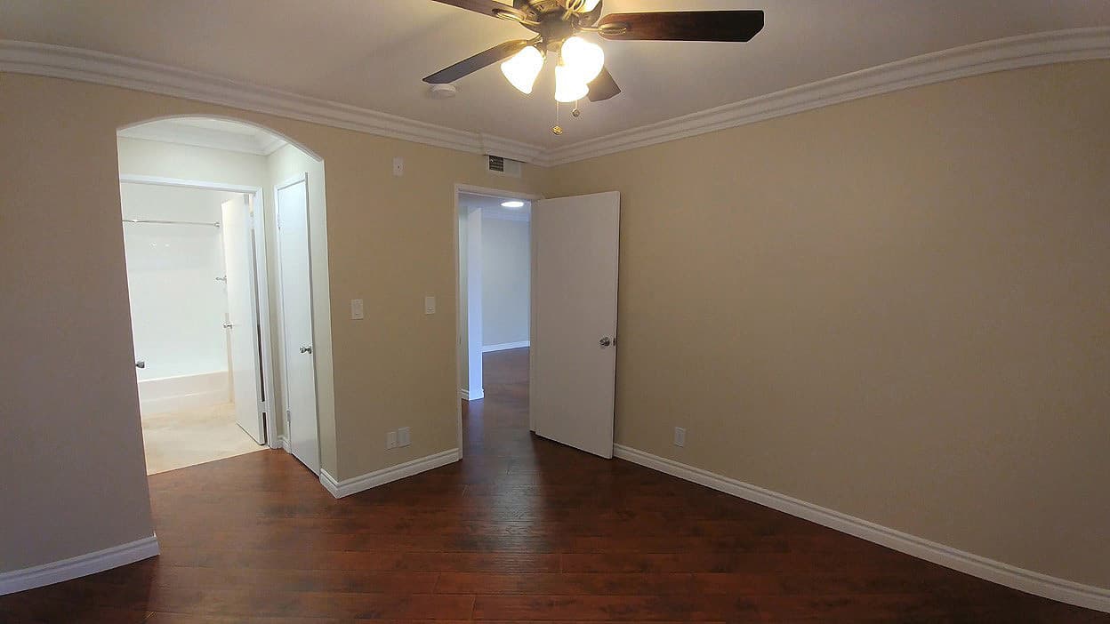 Toluca Lake Apartment: 10741 Camarillo St.
