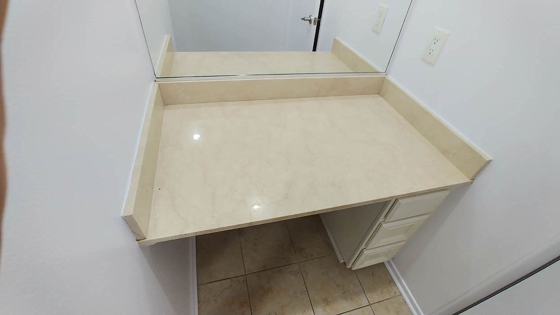 Granada Hills Apartment: 11541 Blucher Ave