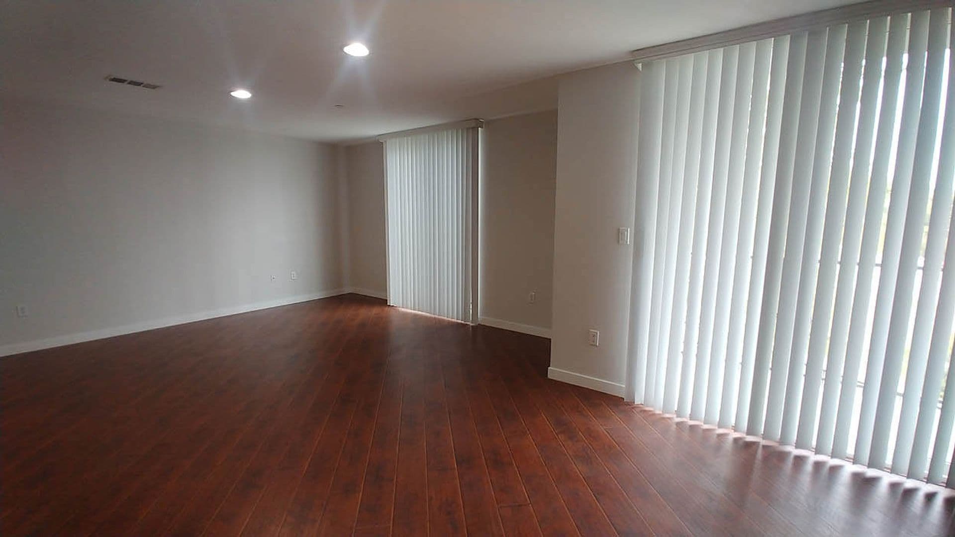 Granada Hills Apartment: 11541 Blucher Ave
