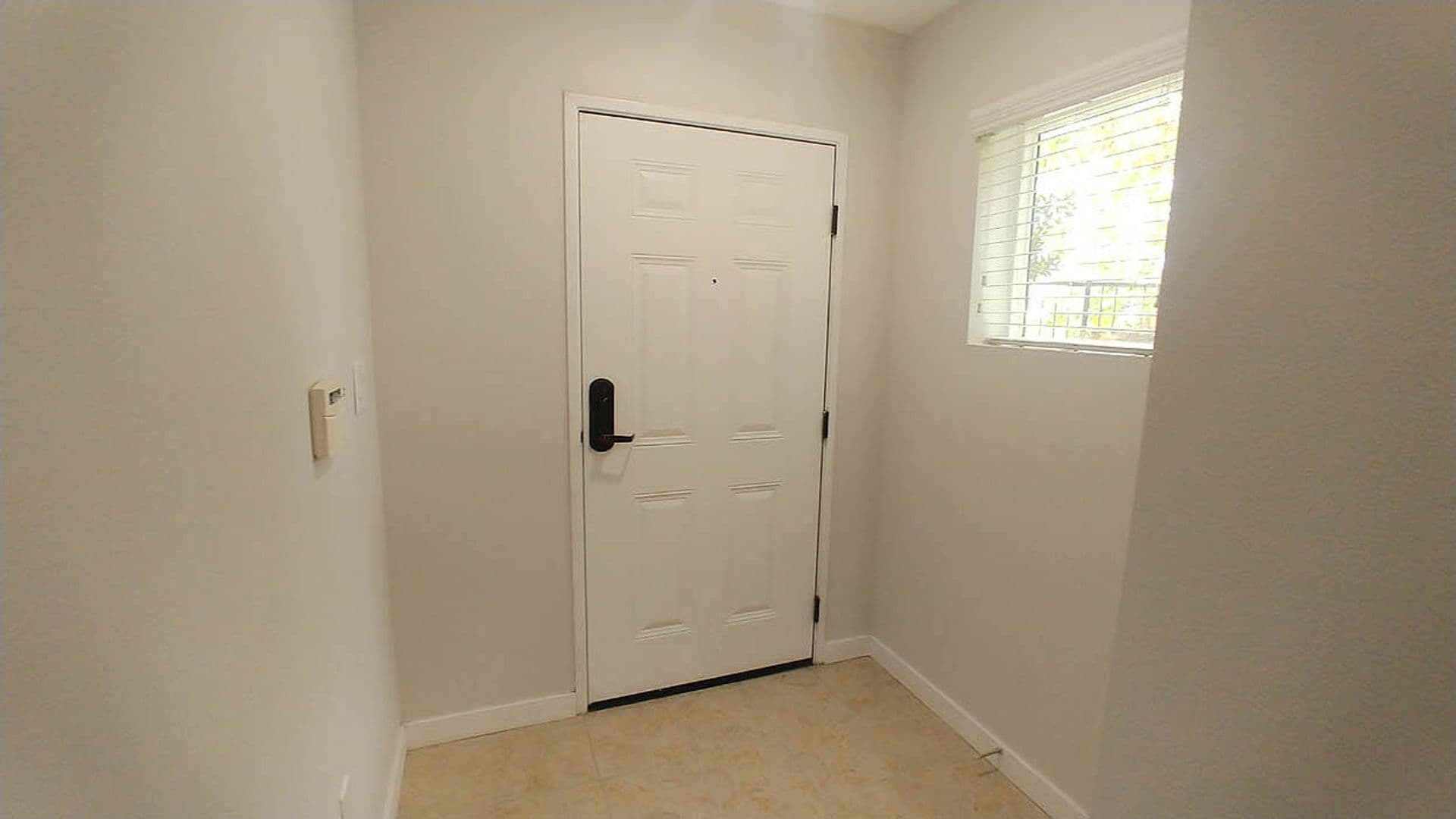 Granada Hills Apartment: 11541 Blucher Ave